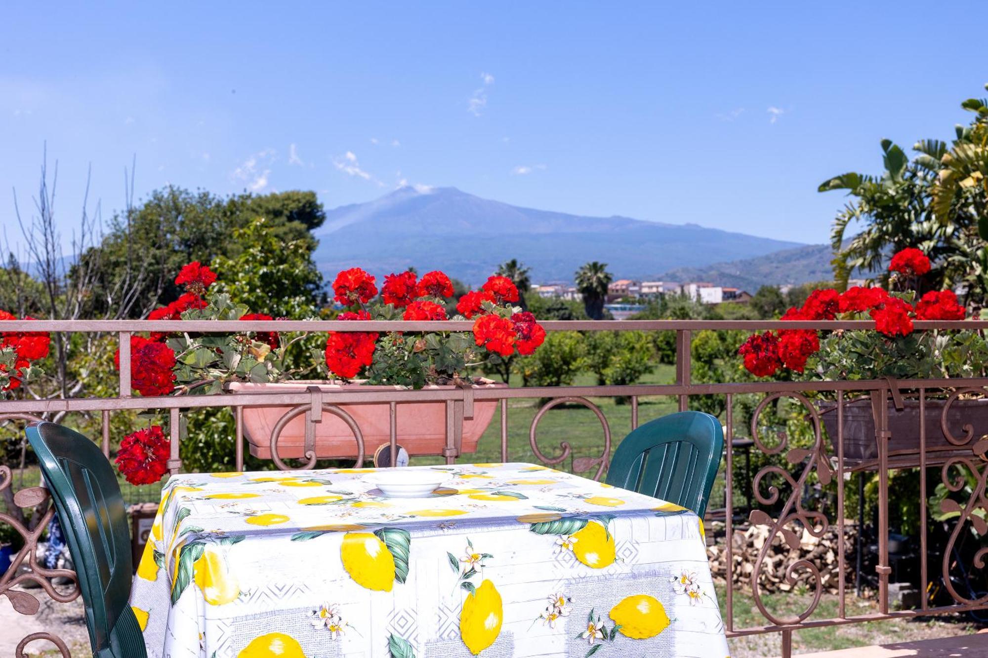 Villa Iris Giardini-Naxos Exterior foto