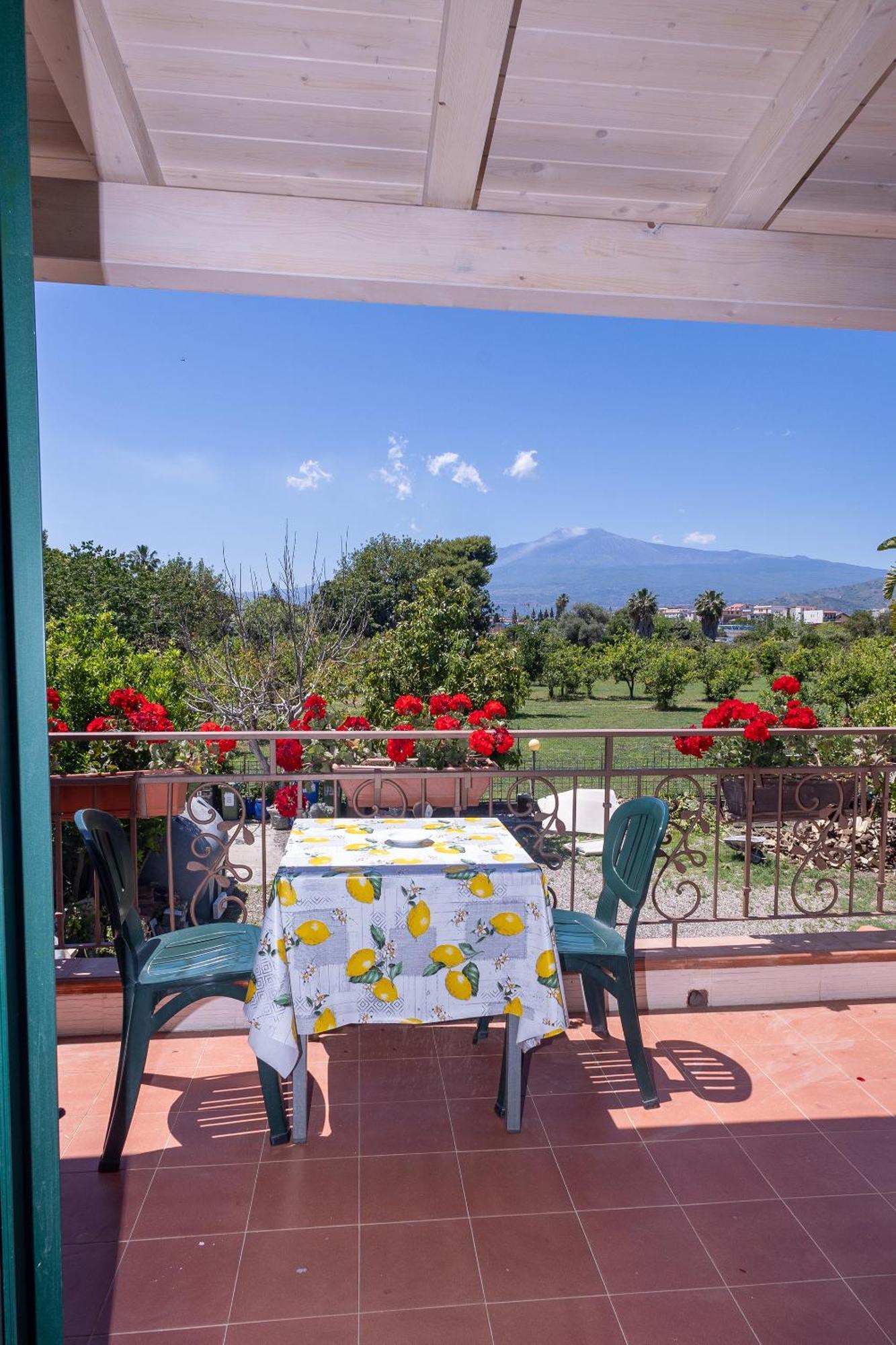 Villa Iris Giardini-Naxos Exterior foto